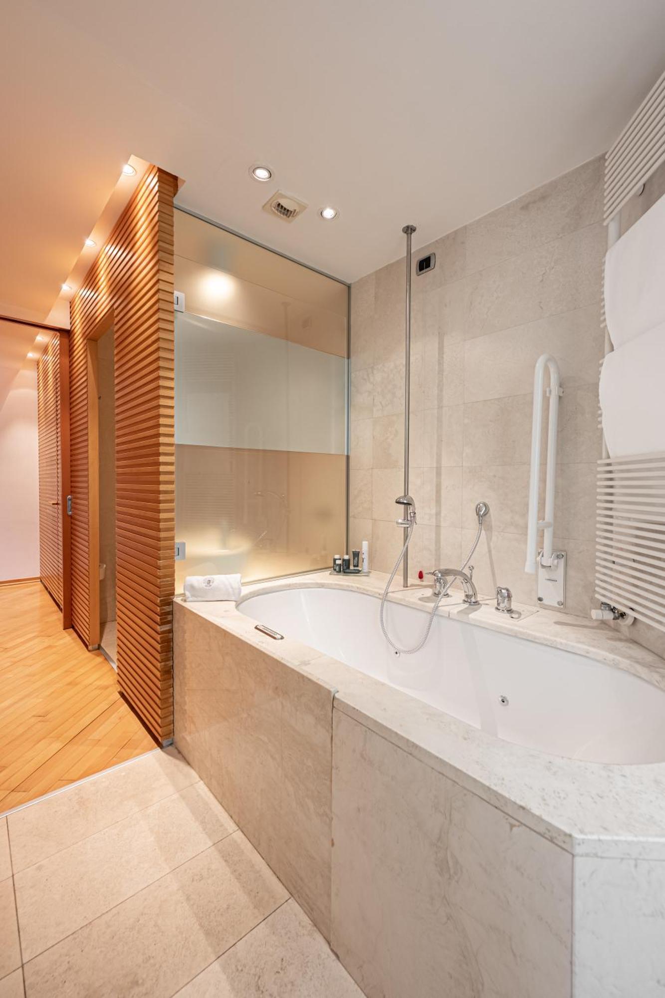 Grand Hotel Terme Di Comano Comano Terme Room photo